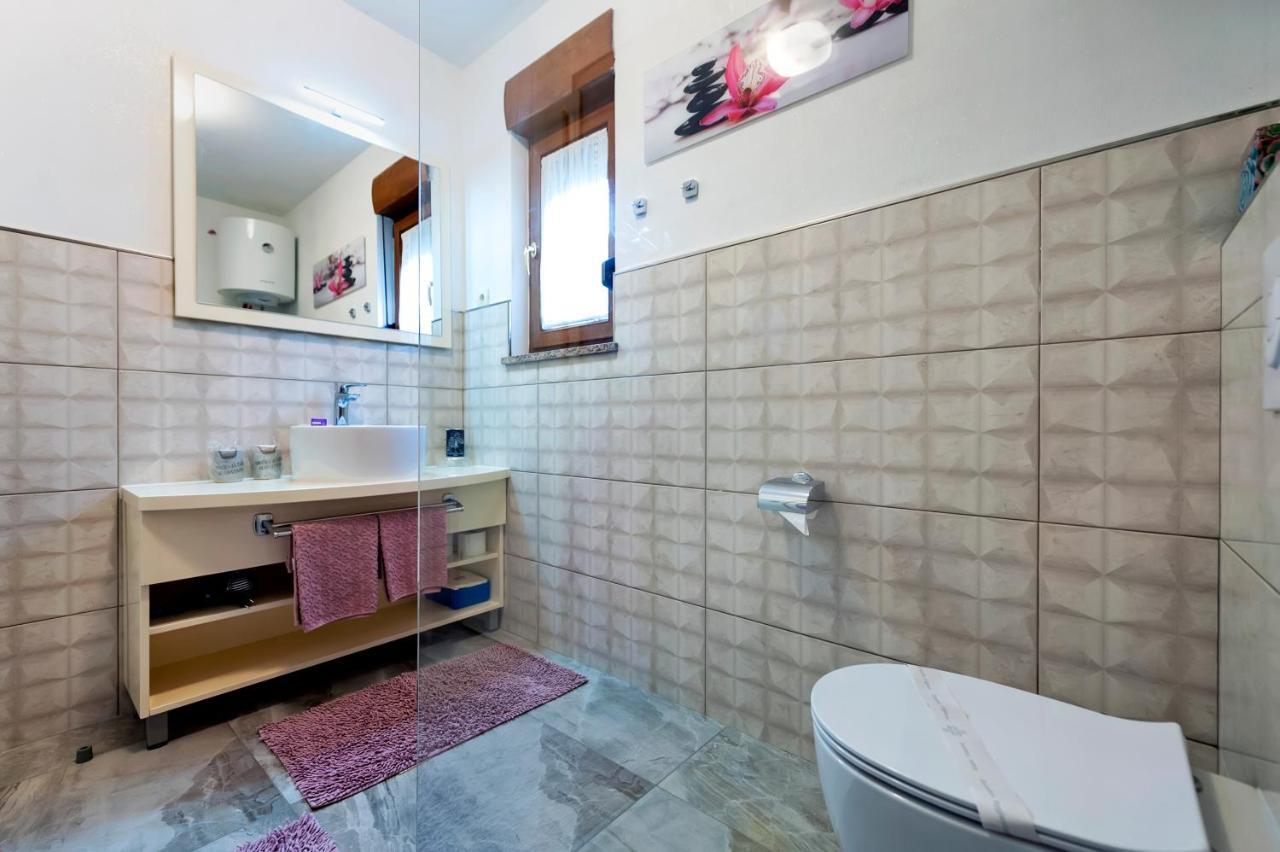 Apartments And Rooms Villa Dea Adults Only Rovinj Exterior foto
